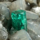 Beryl (variety emerald), Calcite, Dolomite, Pyrite
58x78x96mm, xl=9mm
(Autor: Fiebre Verde)