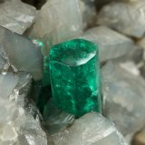 Beryl (variety emerald), Calcite, Dolomite, Pyrite
58x78x96mm, xl=9mm
(Autor: Fiebre Verde)