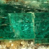 Beryl (variety emerald), Calcite, Albite
125x40x60mm, main xl=42mm
(Autor: Fiebre Verde)