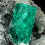 Beryl (variety emerald), Calcite
43x24x24mm, xl=15x8mm
(Autor: Fiebre Verde)