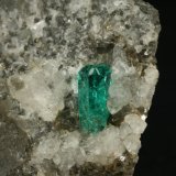 Beryl (variety emerald), Calcite, Pyrite
Detail - xl=9mm
(Autor: Fiebre Verde)
