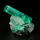 Beryl (variety emerald), Calcite
main xl=18x4.5mm
(Autor: Fiebre Verde)