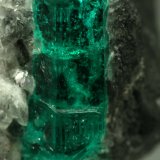 Beryl (variety emerald), Calcite
40mm across, xl=15mm
(Autor: Fiebre Verde)