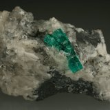 Beryl (variety emerald), Calcite, Pyrite, Quartz
60x35mm, main xl=16mm
(Autor: Fiebre Verde)