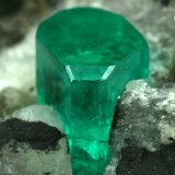 Beryl (variety emerald), Calcite, Pyrite
35x45mm, xl=6mm
(Autor: Fiebre Verde)
