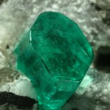 Beryl (variety emerald), Calcite, Pyrite
35x45mm, xl=6mm
(Autor: Fiebre Verde)