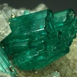 Beryl (variety emerald), Calcite, Pyrite
42x48x20mm - Detail
(Autor: Fiebre Verde)
