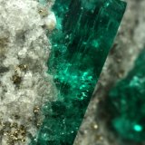 Beryl (variety emerald), Calcite, Pyrite
Detail
(Autor: Fiebre Verde)