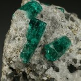 Beryl (variety emerald), Calcite, Pyrite
Detail
(Autor: Fiebre Verde)