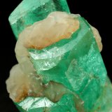 Beryl (variety emerald)
21x30x15mm
(Autor: Fiebre Verde)