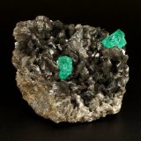 Beryl (variety emerald), Calcite, Pyrite
78x53x78mm, xls= 11x9mm &amp; 15x12mm
(Autor: Fiebre Verde)
