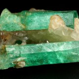 Beryl (variety emerald)
21x30x15mm
(Autor: Fiebre Verde)