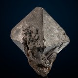 Jacobsite
3 x 3.5 x 2 cm / main crystal: 3.2 cm
(Autor: MIM Museum)