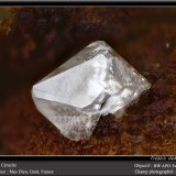 Cerussite
fov 4.0 mm
(Autor: ploum)