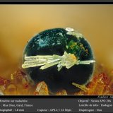 Mimetite on Malachite
fov 1.8 mm
(Autor: ploum)