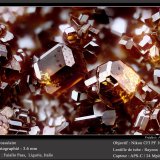 Grossular (Garnet Group)
fov 3.6 mm
(Autor: ploum)
