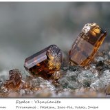 Vesuvianite
fov 4.5 mm
(Autor: ploum)
