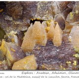 Anatase, Orthoclase (variety adularia), Clinochlore
fov 5.5 mm
(Autor: ploum)