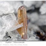 Vesuvianite
fov 3.5 mm
(Autor: ploum)