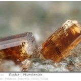 Vesuvianite
fov 2.9 mm
(Autor: ploum)