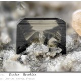 Brookite
fov 3.2 mm
(Autor: ploum)
