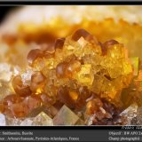 Smithsonite, Fluorite
fov 9 mm
(Autor: ploum)