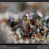 Vesuvianite and Clinochlore
fov 4,5 mm
(Autor: ploum)