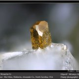 Monazite-(Ce)
fov 2.2 mm
(Autor: ploum)