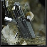 Rutile on Muscovite
fov 11 mm
(Autor: ploum)