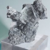 Fluorite, Löllingite, Quartz
6.7x5.5x4.5 cm
(Autor: JMiguelE)