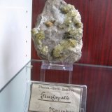 Fluorite (+ Quartz?, Siderite?, Chalcopyrite?)
Approx. 10 cm
(Autor: Tobi)