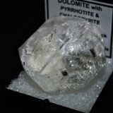 Dolomite
2.8x3.2x2 cm's
(Autor: Joseph DOliveira)