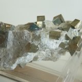 Pyrite
116mm x 50mm x 124mm
(Autor: Firmo Espinar)