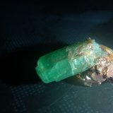 Beryl (variety emerald)
24mm x 37mm  x 24mm
(Autor: Firmo Espinar)
