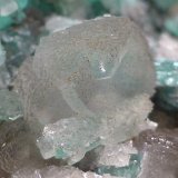 Beryl (variety emerald), Calcite
85x80x60mm - FOV=4mm
(Autor: Fiebre Verde)