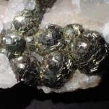 Pyrite, Calcite
66 mm x 42 mm x 18 mm
(Autor: Don Lum)