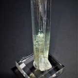 Beryl (variety aquamarine)
65 mm x 28 mm x 20 mm
(Autor: Don Lum)