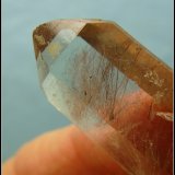 Quartz with inclusions.
90 x 25 x 16 mm
(Autor: Pierre Joubert)