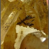 Quartz with inclusions.
68 x 57 x 26 mm
(Autor: Pierre Joubert)