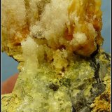 Fluorite, feldspar, hyalite opal
92 x 72 x 48 mm
(Autor: Pierre Joubert)