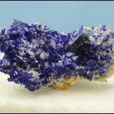 Azurite, Calcite, Malachite
28 x 18 x 12mm
(Autor: Pierre Joubert)