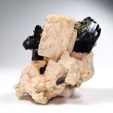 Feldspar (variety Carlsbad Twin), Beryl (variety alkali beryl), Schorl, Hyalite Opal
75 mm x 62 mm x 54 mm
(Autor: Don Lum)