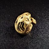 Gold
15.5 x 13.1 x 11 mm
(Autor: Don Lum)