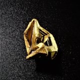 Gold, Palladium
14.5 mm x 11.4 mm x 9.7 mm
(Autor: Don Lum)