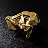 Gold, Palladium
14.5 mm x 11.4 mm x 9.7 mm
(Autor: Don Lum)