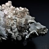 Silver, Calcite
43 mm x 35 mm x 23 mm
(Autor: Don Lum)