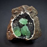 Anapaite
49 mm x 44 mm  x 22 mm
(Autor: Don Lum)