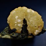 Stilbite-Ca, Epidote
59 mm x 50 mm x 39 mm
(Autor: Don Lum)