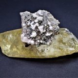 Calcite, Dolomite, Chalcopyrite
62 mm x 30 mm x 22 mm
(Autor: Don Lum)