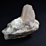 Beryl (variety morganite), Quartz, Lepidolite, Albite
89 mm x 78 mm x 32 mm
(Autor: Don Lum)
